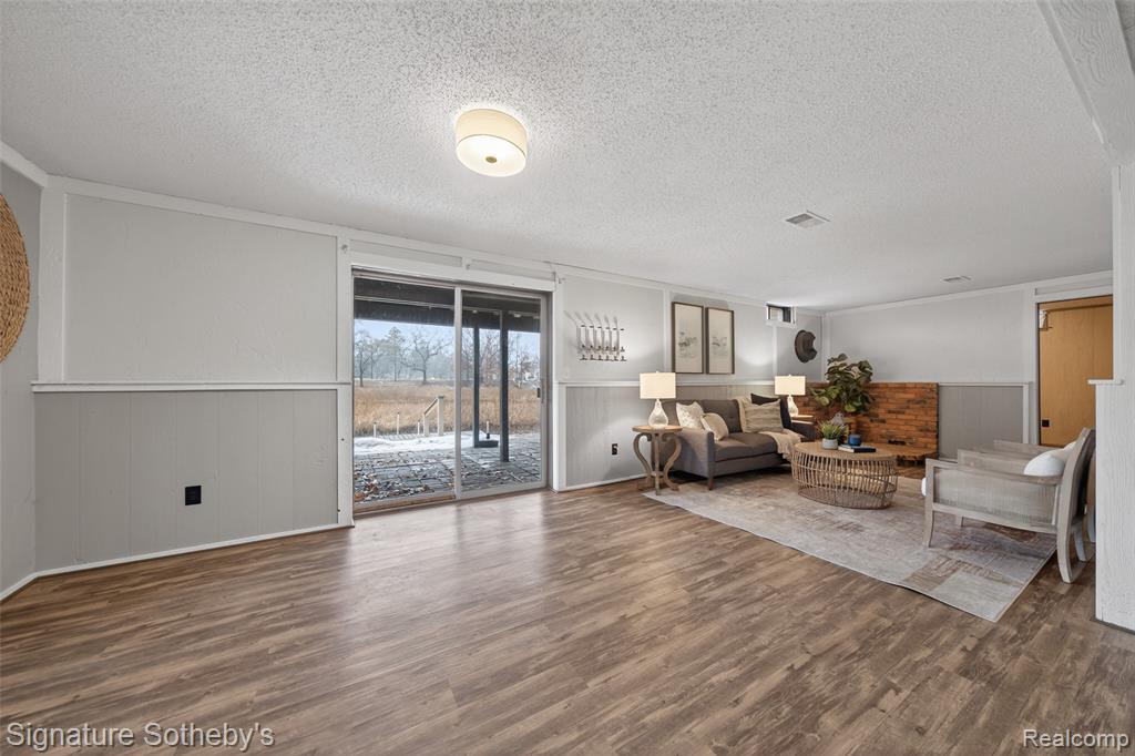 6072 Brockway Street, Commerce Twp, MI 48382 — Photo 11