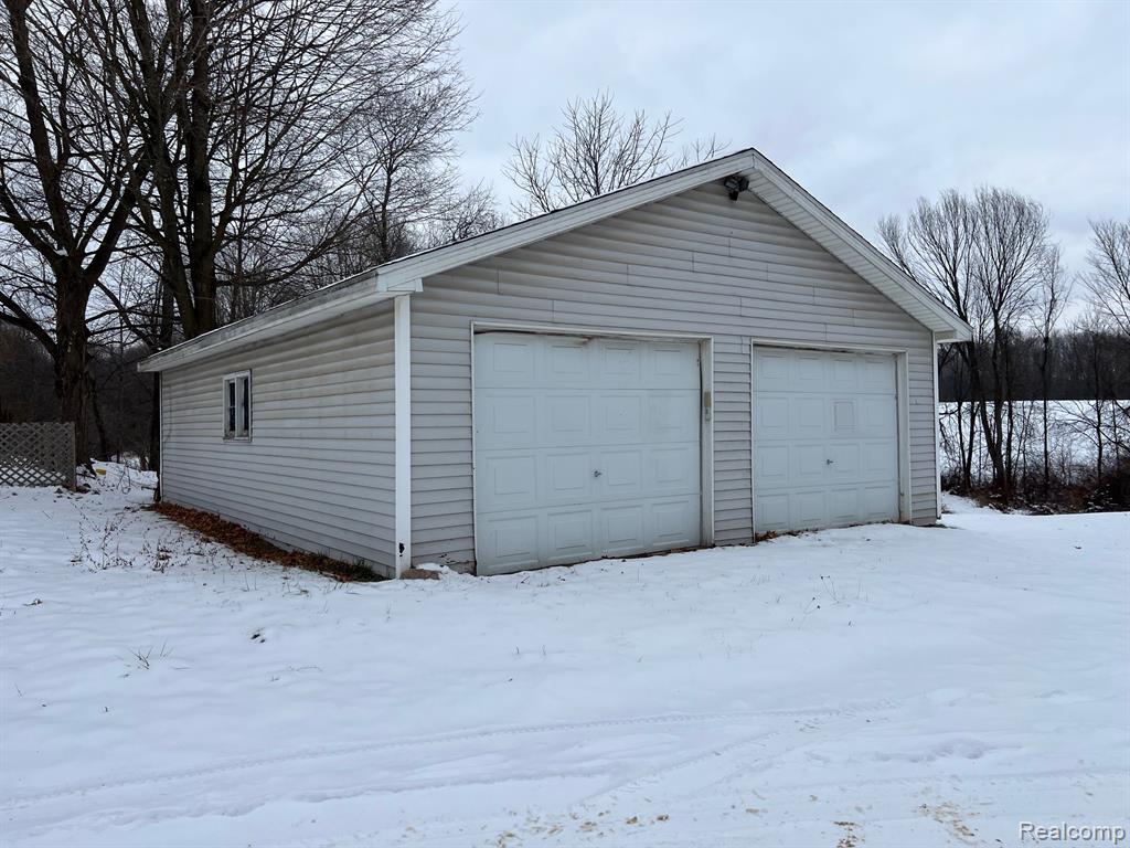 2581 Carpenter Road, Lapeer, MI 48446 — Photo 3