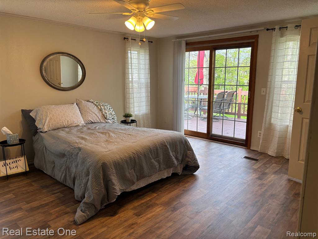 579 TURQUOISE Drive, Whitmore Lake, MI 48189 — Photo 12
