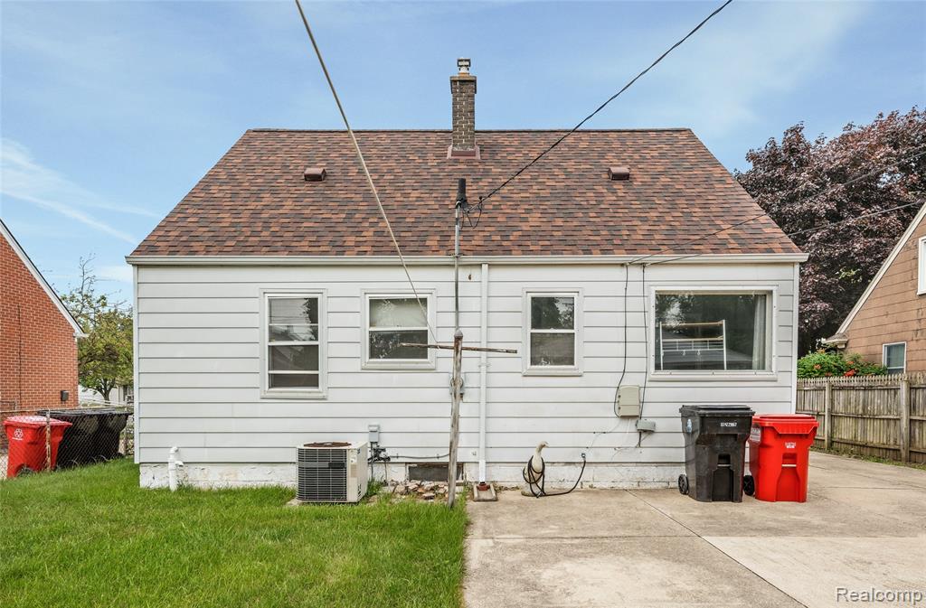 15738 Frazho Road, Roseville, MI 48066 — Photo 23