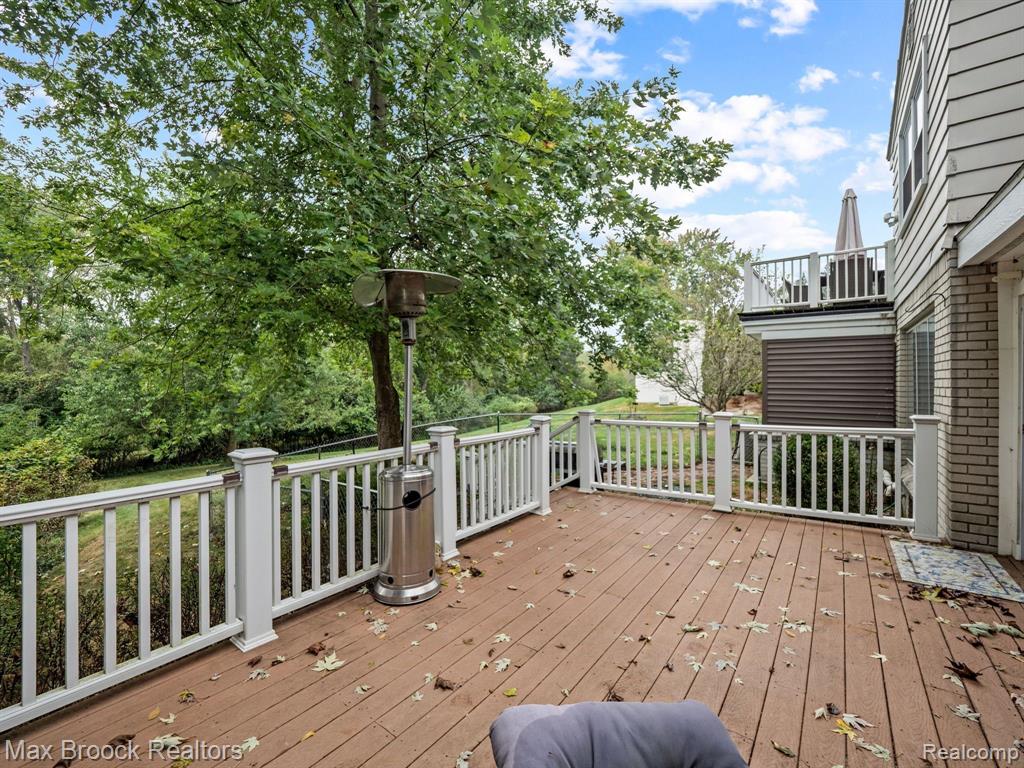 6570 CASTLE Drive, Bloomfield Hills, MI 48301 — Photo 48