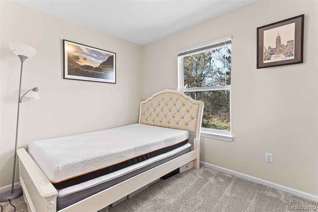 1033 Calpernia, Wixom, MI — Photo 19