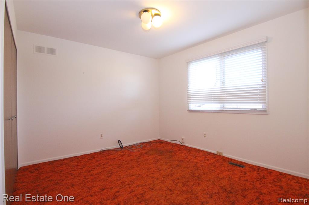 4458 Southmoor Lane, West Bloomfield, MI 48323 — Photo 21