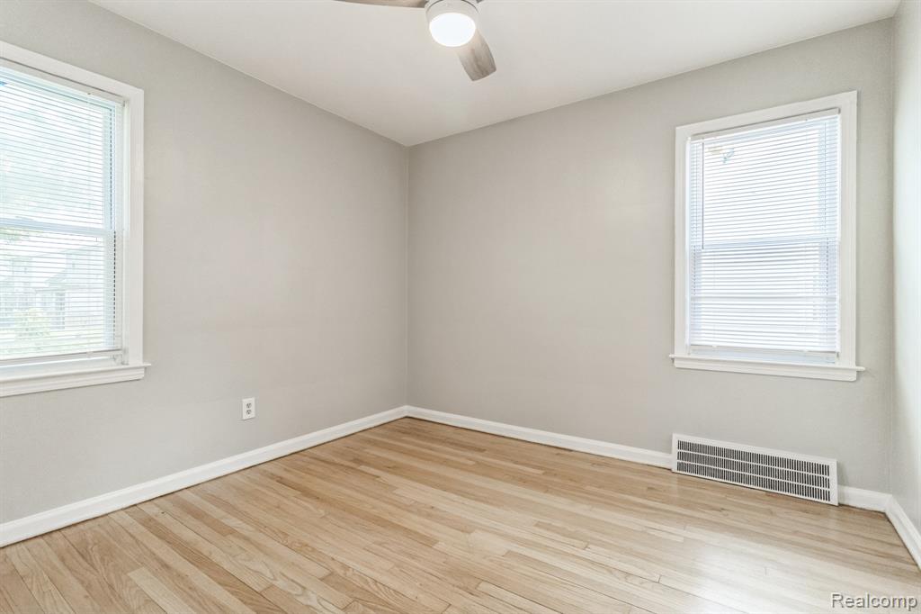 19620 Lyndon Street, Detroit, MI 48223 — Photo 11