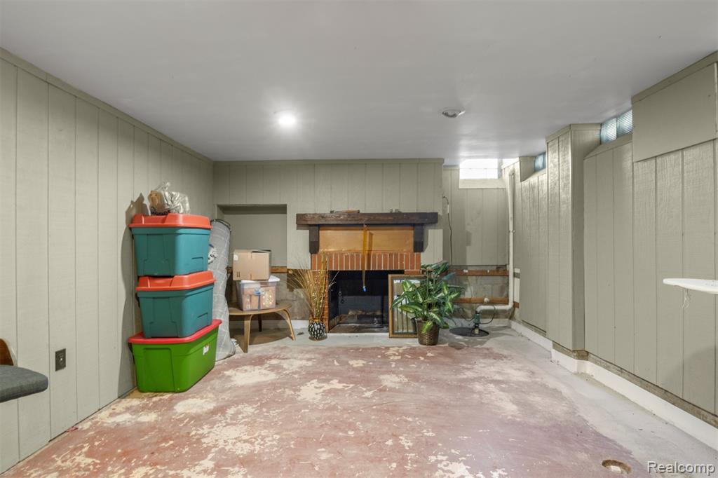 6 Berwick Lane, Dearborn, MI 48120 — Photo 30