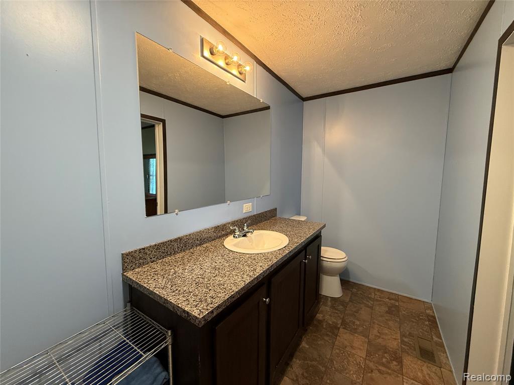 1101 Forest Lane, Columbus, MI — Photo 37
