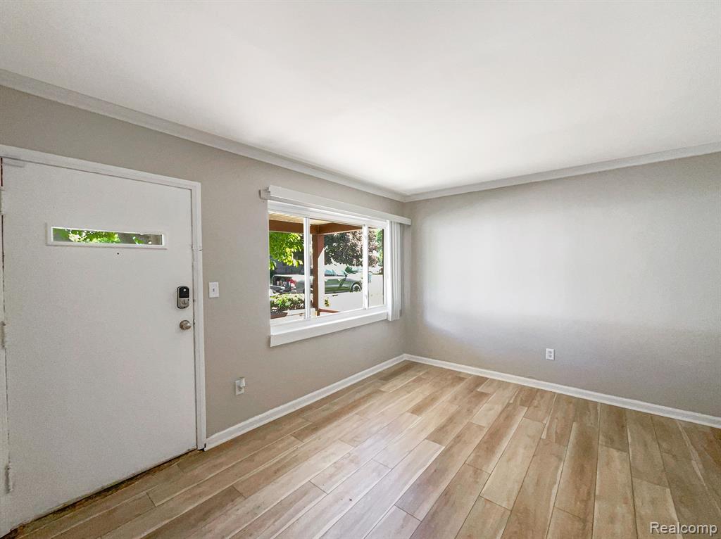7054 FISHER Avenue, Warren, MI 48091 — Photo 3