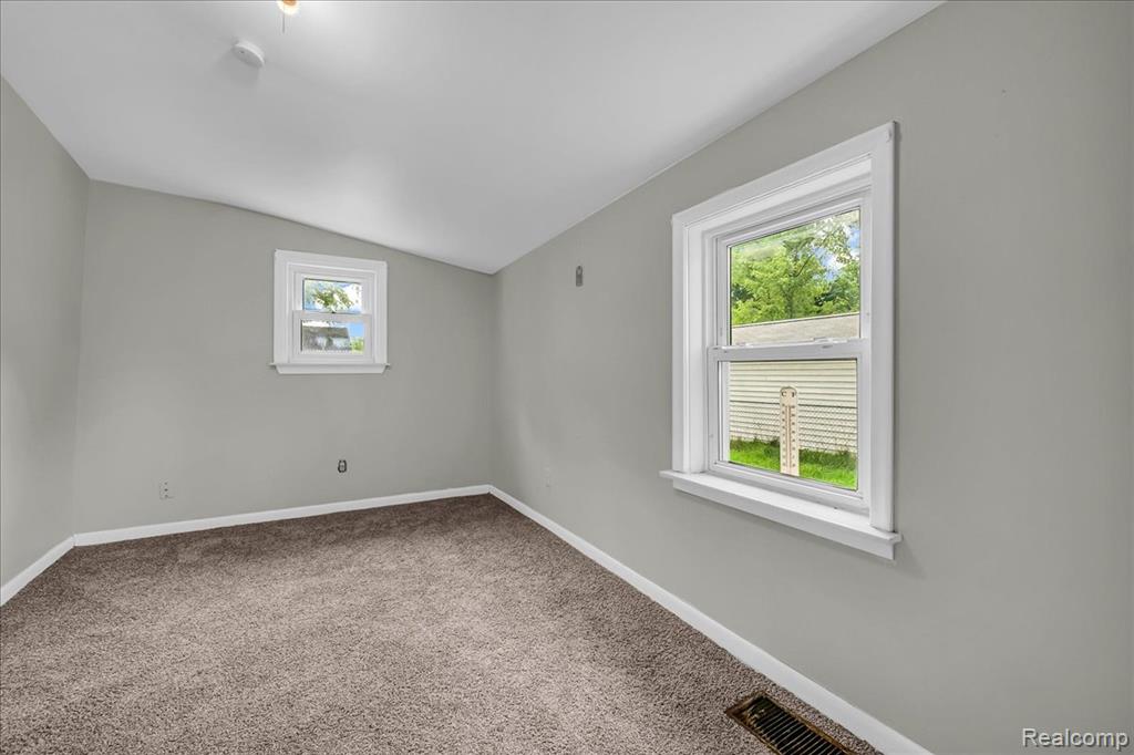 909 Maplewood Avenue, Ypsilanti, MI 48198 — Photo 13