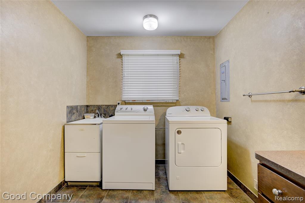 53400 Tundra Drive, Shelby Twp, MI 48316 — Photo 31