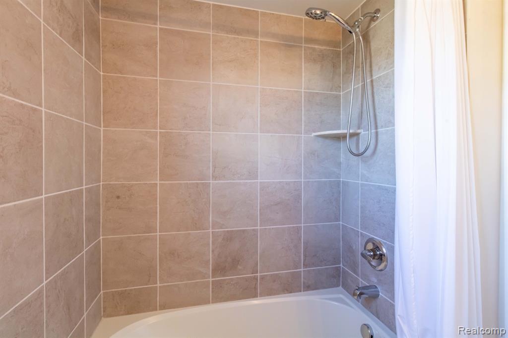 45662 ARAGON Lane, Canton, MI 48187 — Photo 29