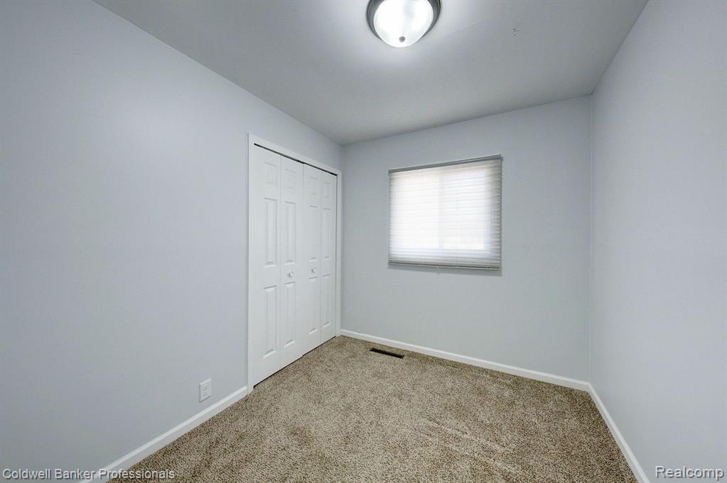 709 RICHARD Street, Holly, MI 48442 — Photo 17