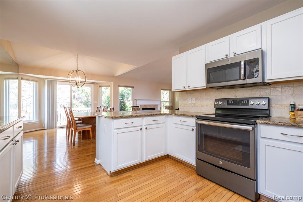 3901 Arbor Drive, Auburn Hills, MI 48326 — Photo 19