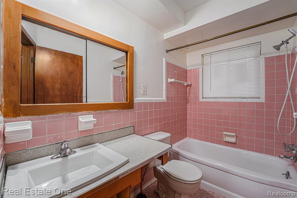 31941 Kathryn Street, Garden City, MI — Photo 12