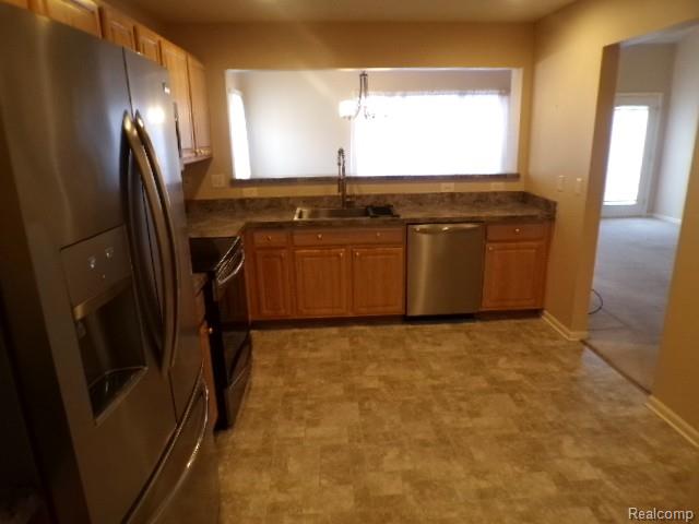6575 Cortland Avenue - Photo 4