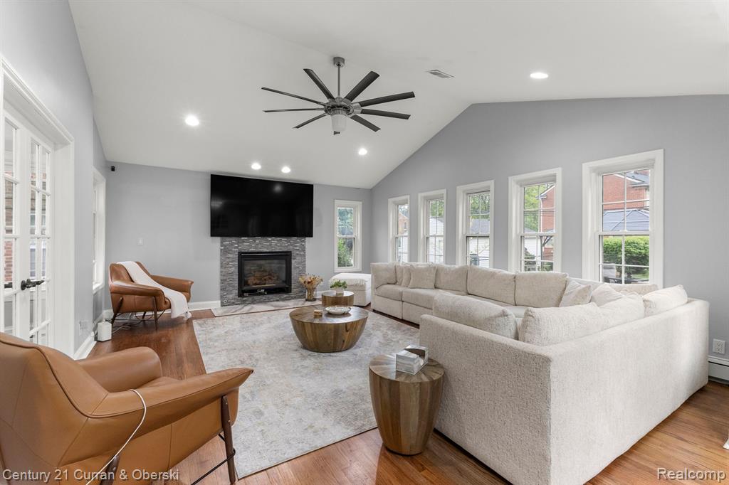 828 MERIDAN Street, Dearborn, MI 48124 — Photo 15