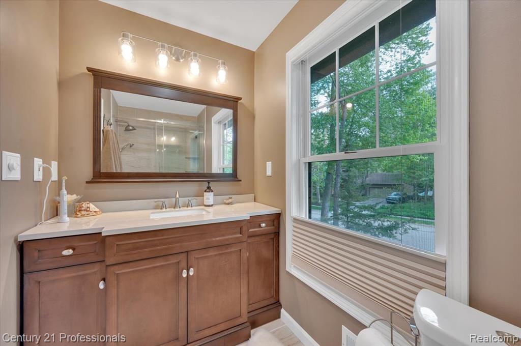 1155 Teakwood Circle, Haslett, MI 48840 — Photo 32