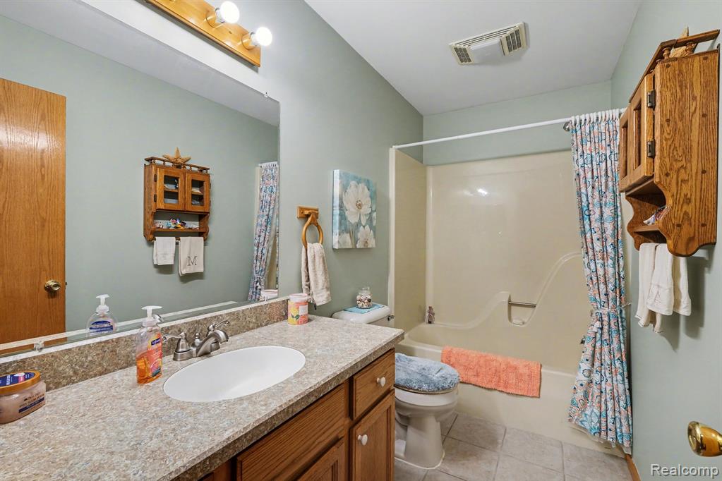 9127 Luea Lane, Swartz Creek, MI 48473 — Photo 12