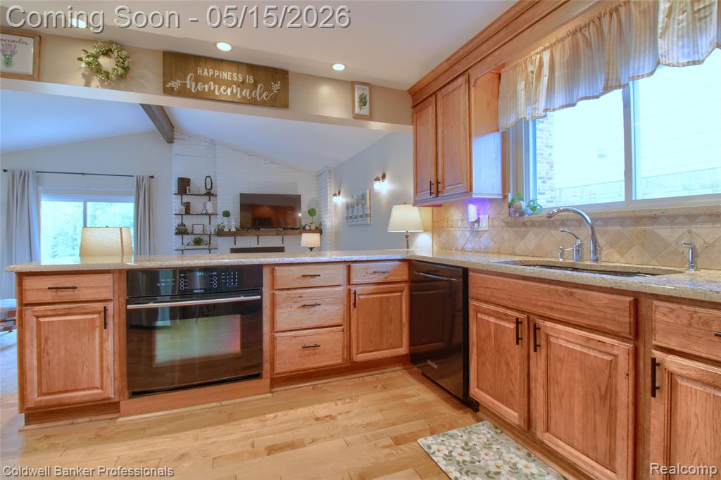 5866 Willow Creek Drive, Canton, MI 48187 — Photo 11
