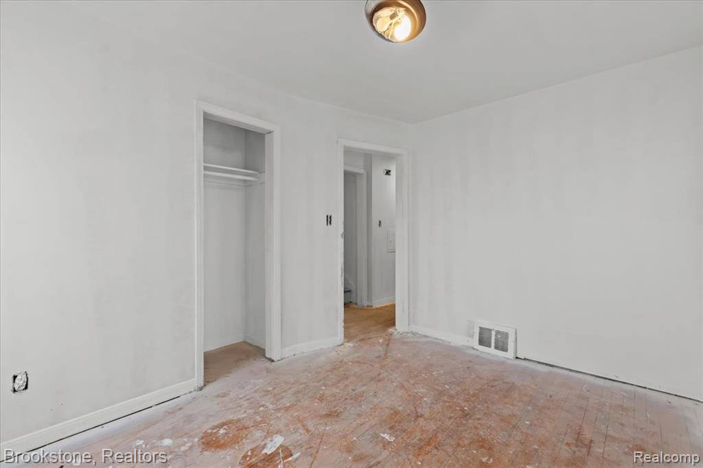 7690 Heyden Street, Detroit, MI 48228 — Photo 11
