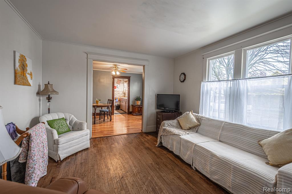 520 13TH Street, Port Huron, MI 48060 — Photo 9