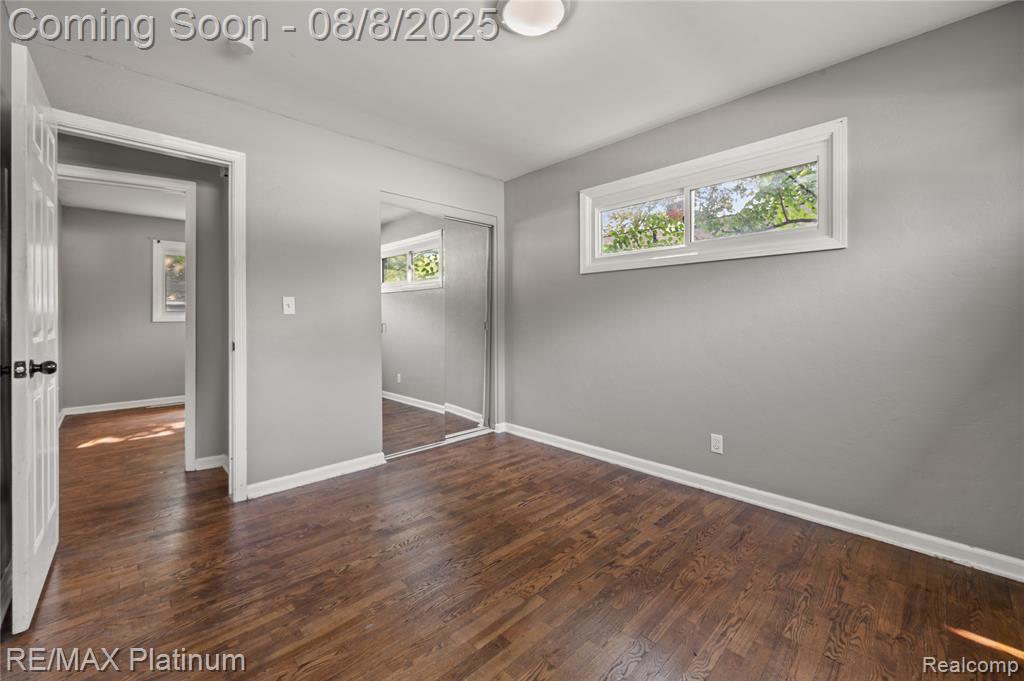 708 Elmwood Drive, Fenton, MI 48430 — Photo 8