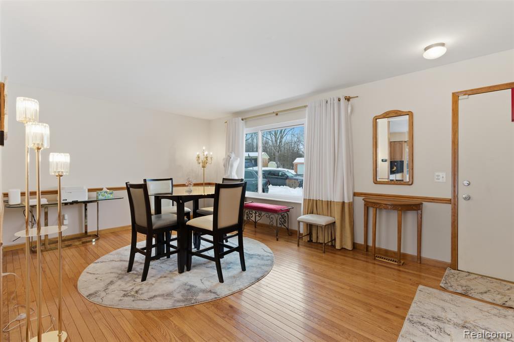 724 W Oxhill Drive, White Lake, MI — Photo 5
