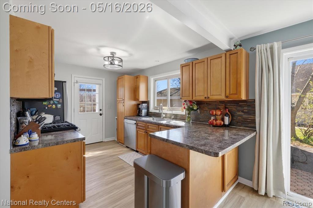 5067 Walsh Drive, Brighton, MI 48114 — Photo 16