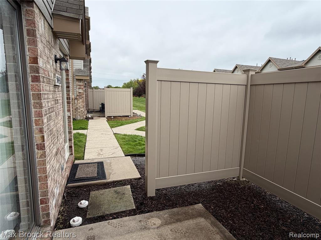 50431 Bay Run S, Chesterfield, MI 48047 — Photo 19