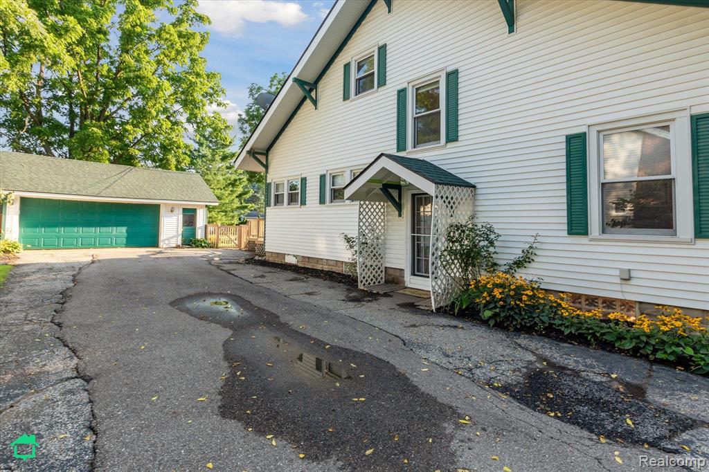 6097 Andersonville Road, Waterford, MI 48329 — Photo 48