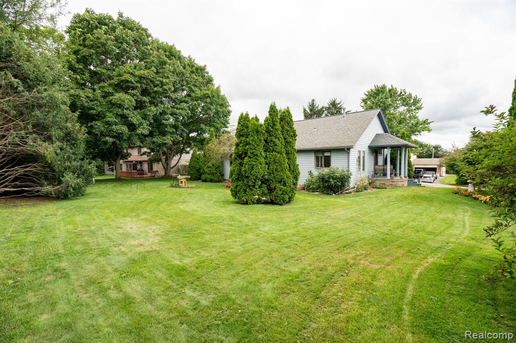 8637 Brazos Court, White Lake, MI — Photo 36