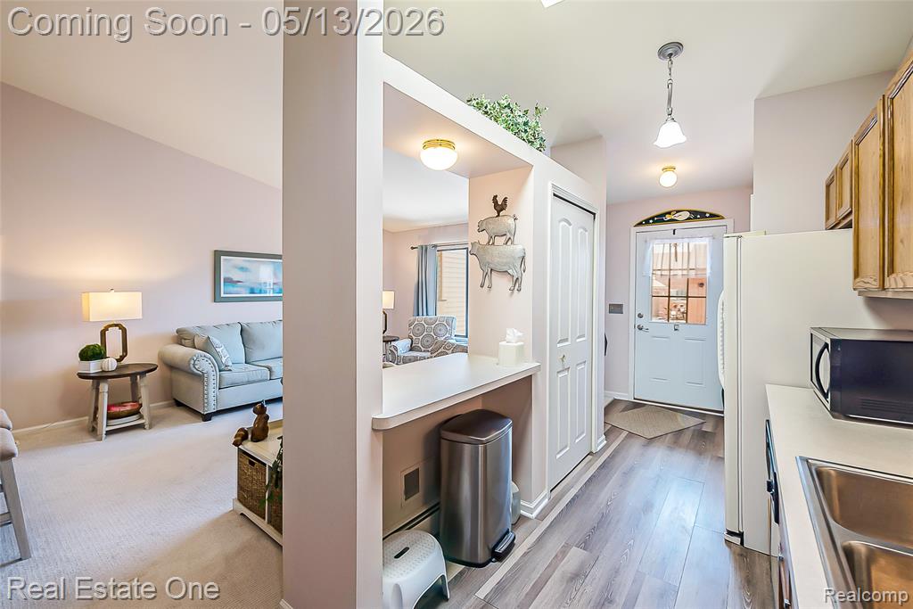 61962 YORKTOWN Drive, 2, South Lyon, MI 48178 — Photo 8