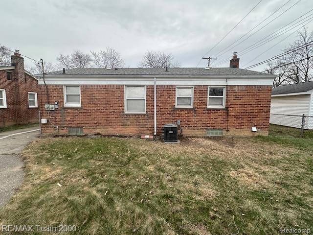 16354 Drake Street, Southgate, MI 48195 — Photo 8