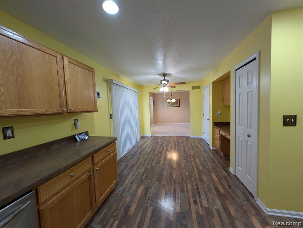 33445 Bay Hill Drive, Romulus, MI 48174 — Photo 22