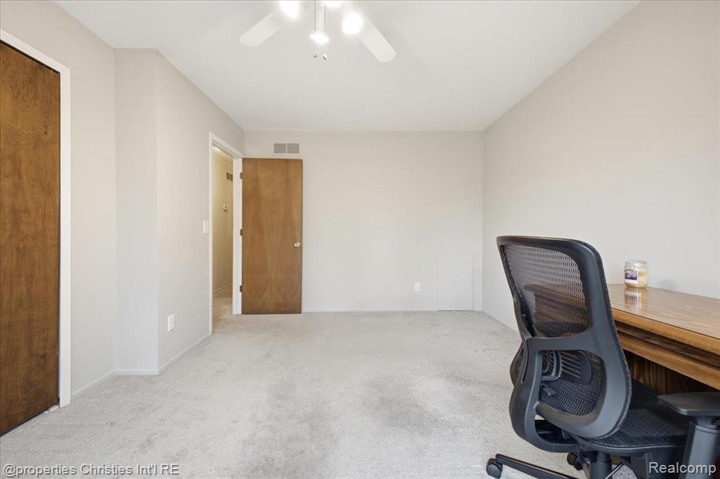 24289 Dale Avenue, Eastpointe, MI 48021 — Photo 26