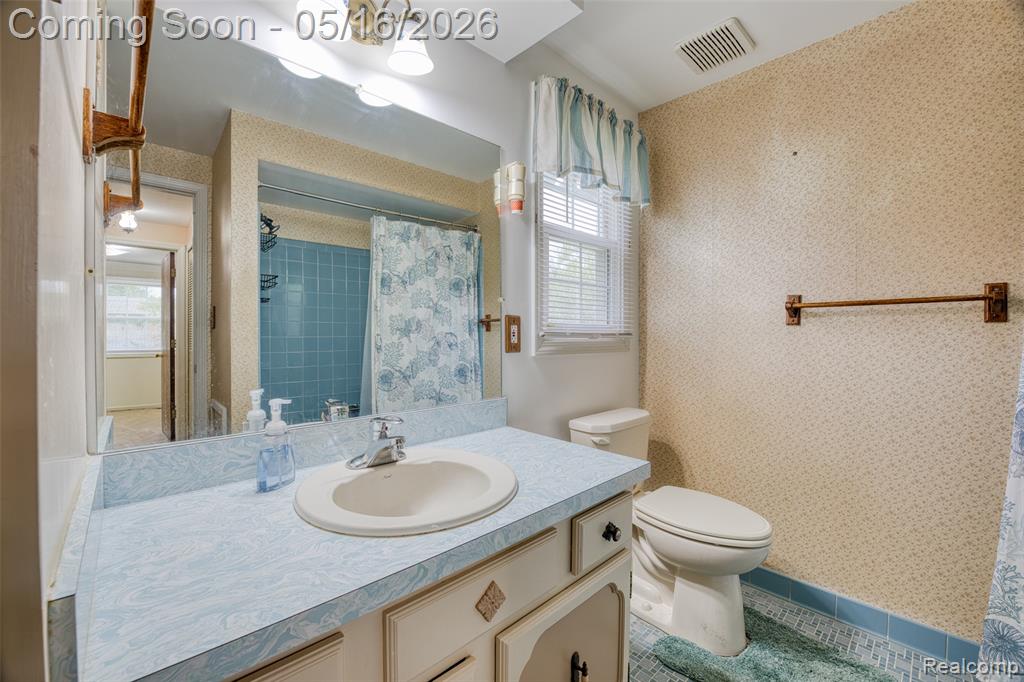 6295 Vernmoor Drive, Troy, MI 48098 — Photo 23