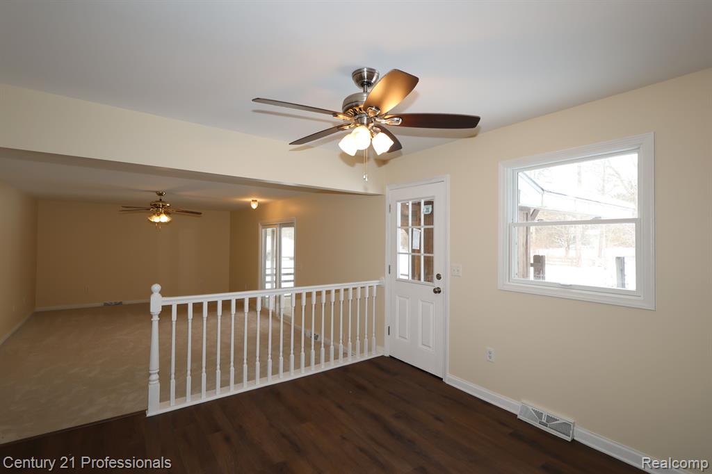 6481 WINANS LAKE Road, Brighton, MI 48116 — Photo 7