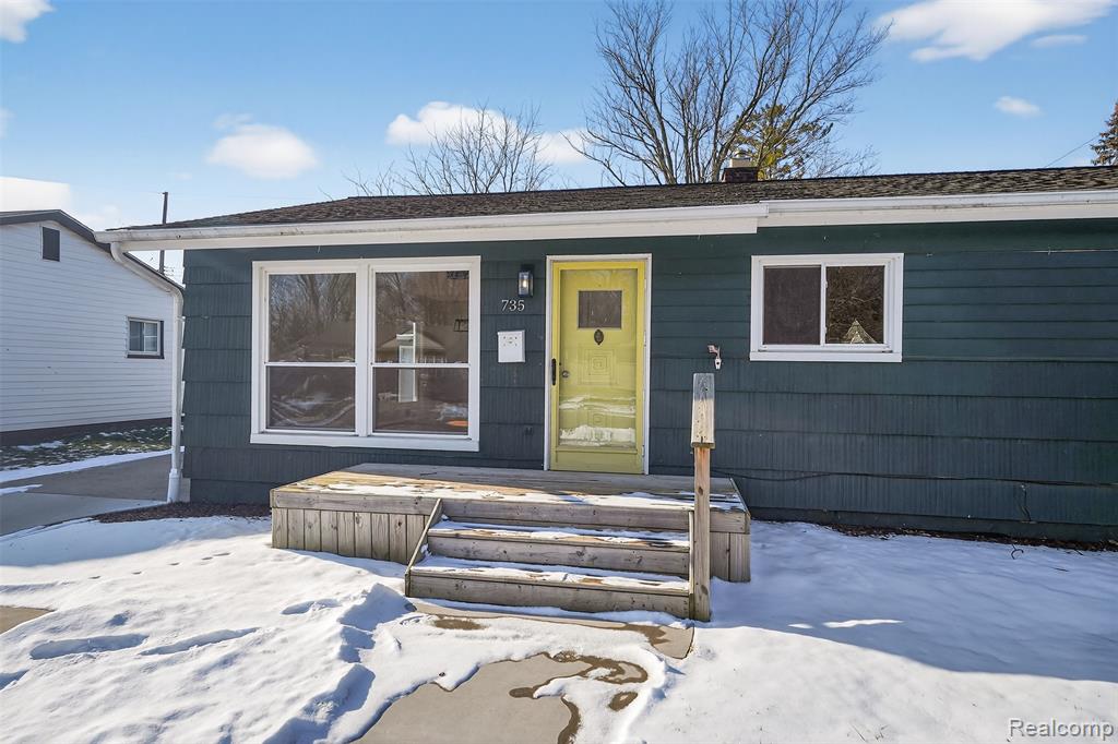 735 Elmwood Drive, Fenton, MI 48430 — Photo 38