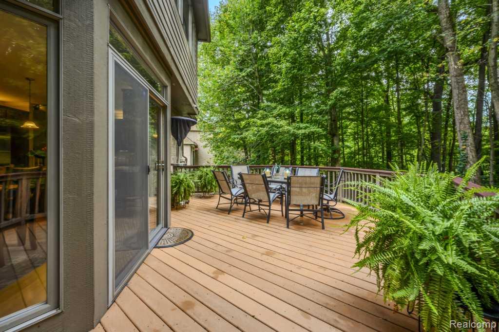 7809 Haverhill Court N, Canton, MI 48187 — Photo 38