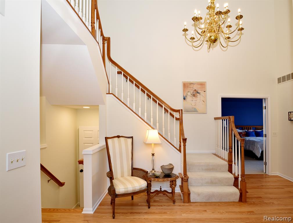 527 Newburne Pointe, 19, Bloomfield Hills, MI 48304 — Photo 26