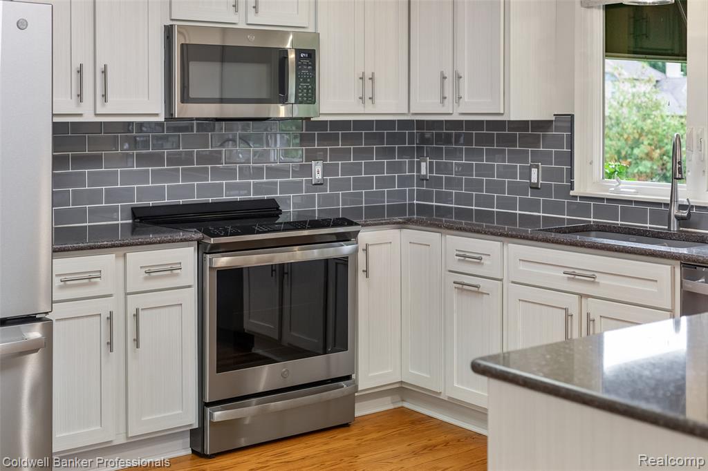 468 Orchard Ridge Drive, Lake Orion, MI 48362 — Photo 21