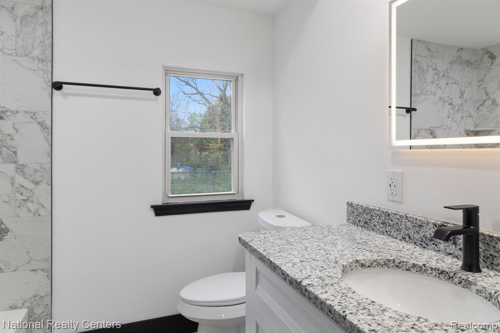 19178 SHERWOOD Street, Detroit, MI 48234 — Photo 18