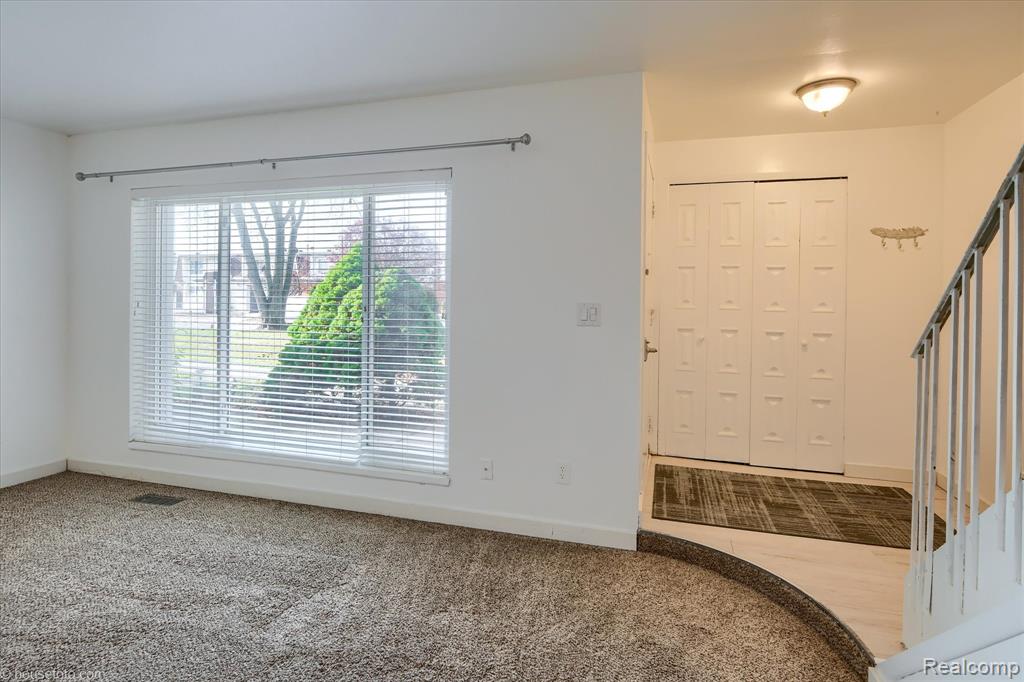 29780 City Center Drive, 3, Warren, MI 48093 — Photo 10