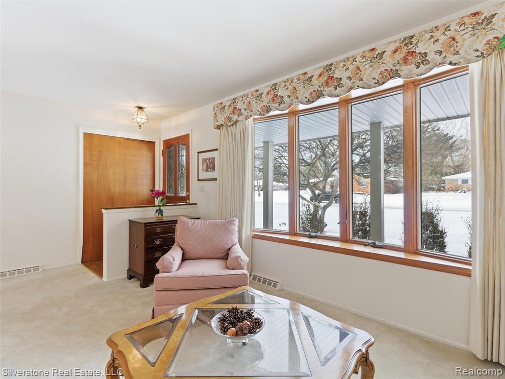 6766 Vernmoor Drive, Troy, MI 48098 — Photo 9