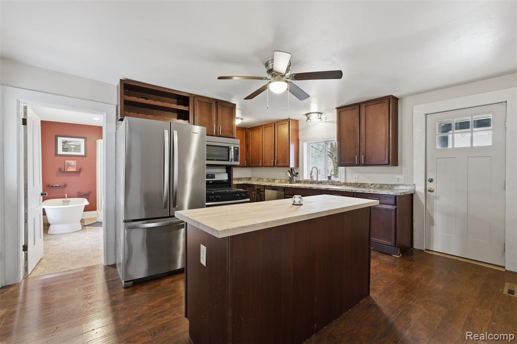 502 E Logan Street, Tecumseh, MI 49286 — Photo 11