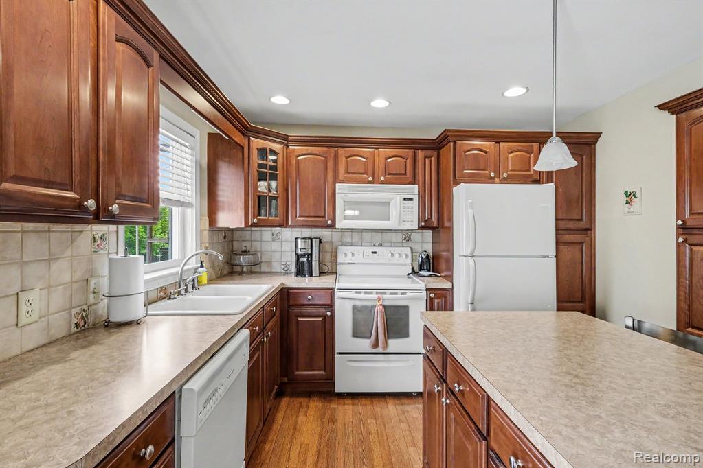 4497 Sunnymead Avenue, Burton, MI 48519 — Photo 11