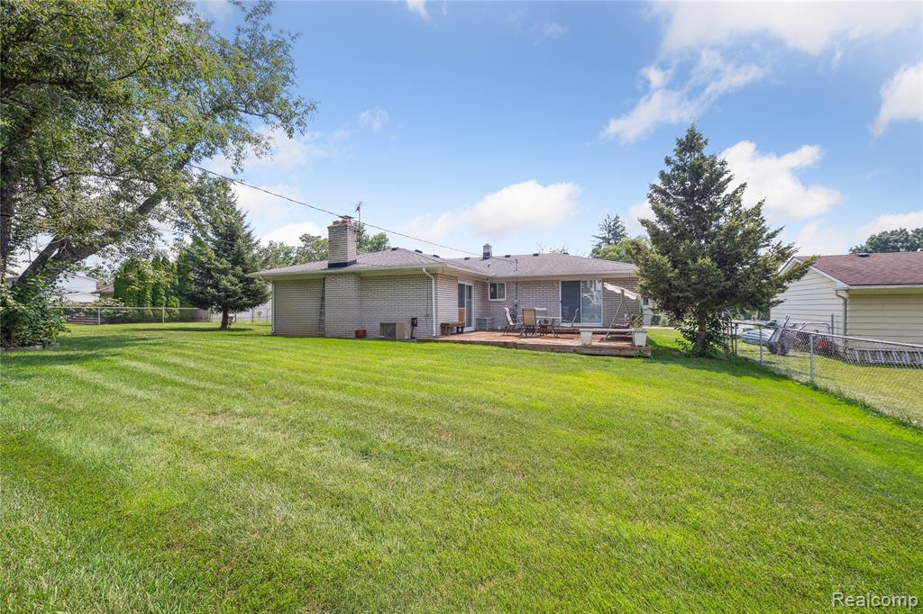 8268 Cooley Beach Drive, White Lake, MI — Photo 47