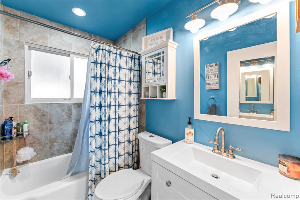 6647 Deering Street, Garden City, MI — Photo 21