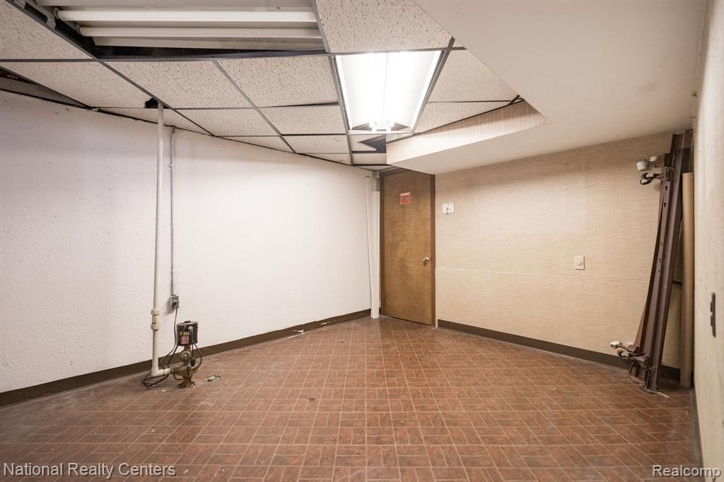 8308 Orhan Street, Canton, MI 48187 — Photo 23
