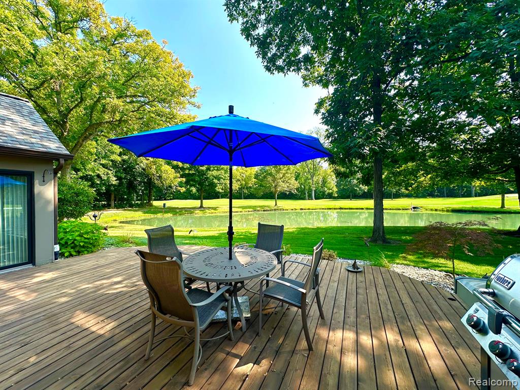 4674 Cottonwood Drive, Ann Arbor, MI 48108 — Photo 32