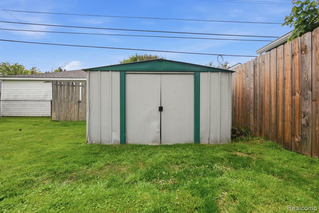 22440 California Street, Saint Clair Shores, MI 48080 — Photo 26